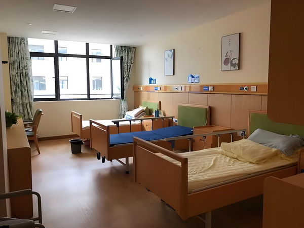 这次被人民网“点名”的段奕宏，暴露真实处境，原来徐峥说的没错
